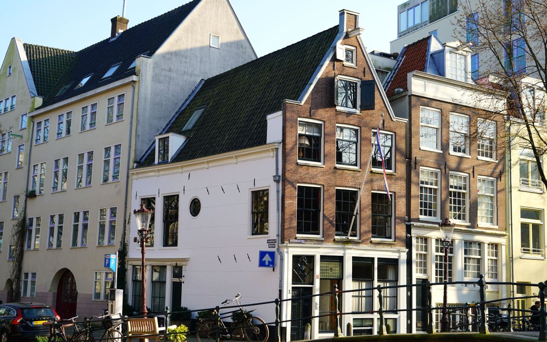 Groenburgwal 1, Amsterdam – Uniek Grachtenpand te Koop